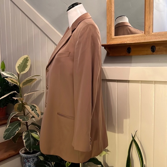 Neiman Marcus Luxury Armani Collezioni 100% Cashmere Oversized Blazer in Camel - Picture 5 of 14
